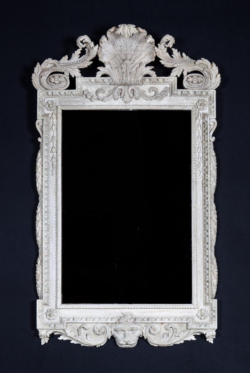 Rare William Kent Period (1684-1748) White Painted Mirror William Kent England, circa 1740