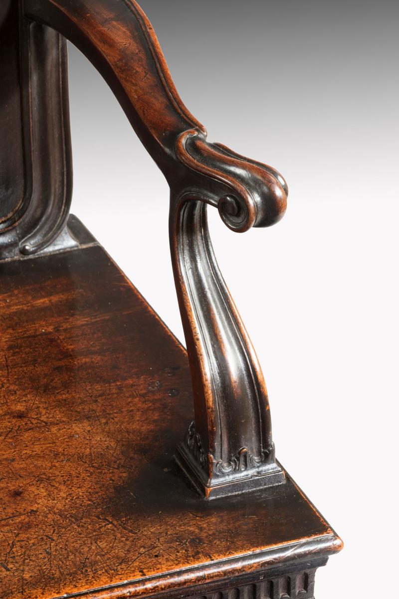 6527 George III Mahogany Hall Settee