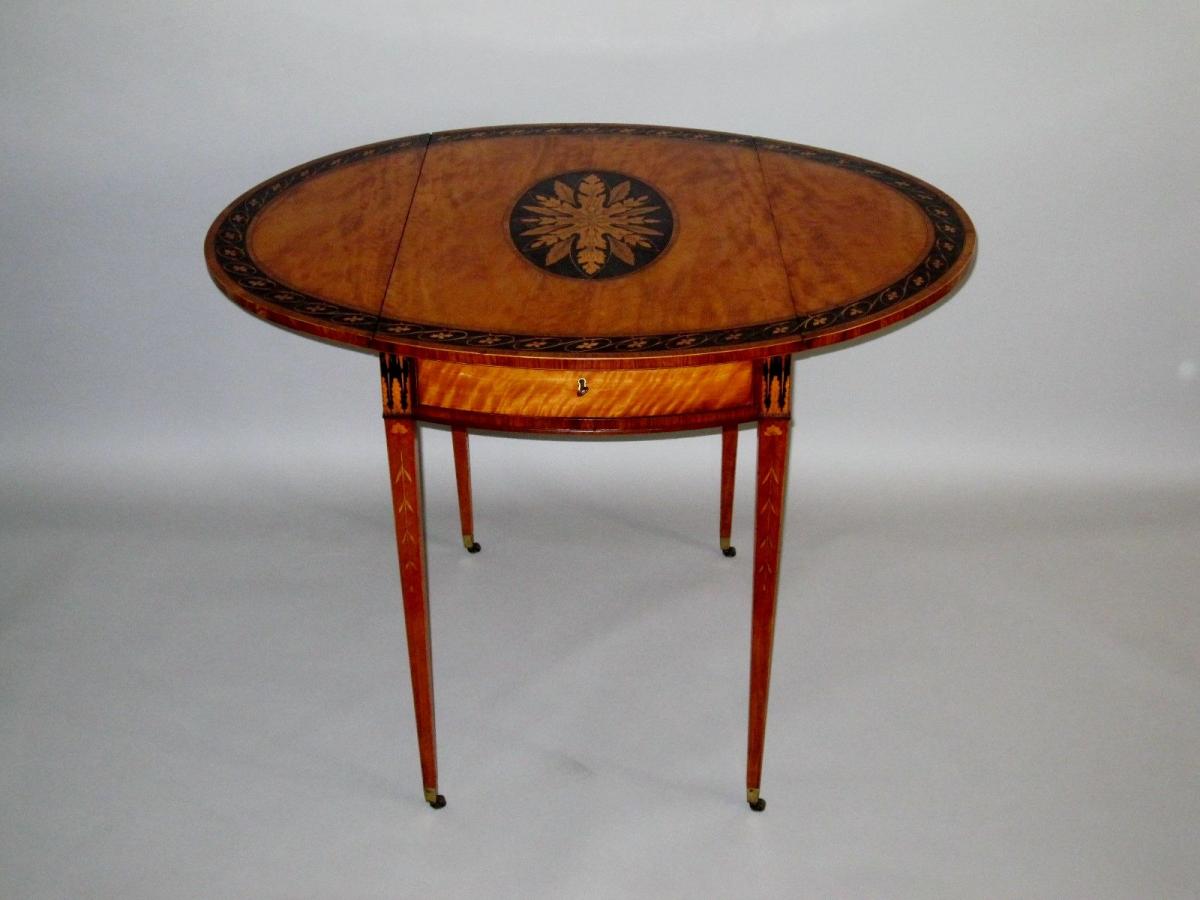 18th Century satinwood Pembroke table