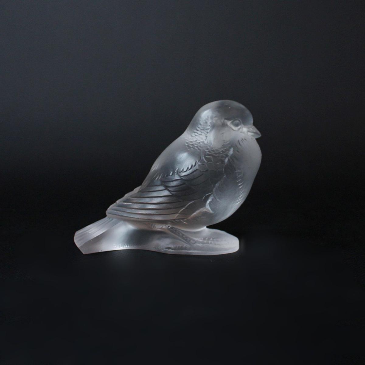 Moineau Fier Lalique Glass Bird Paperweight