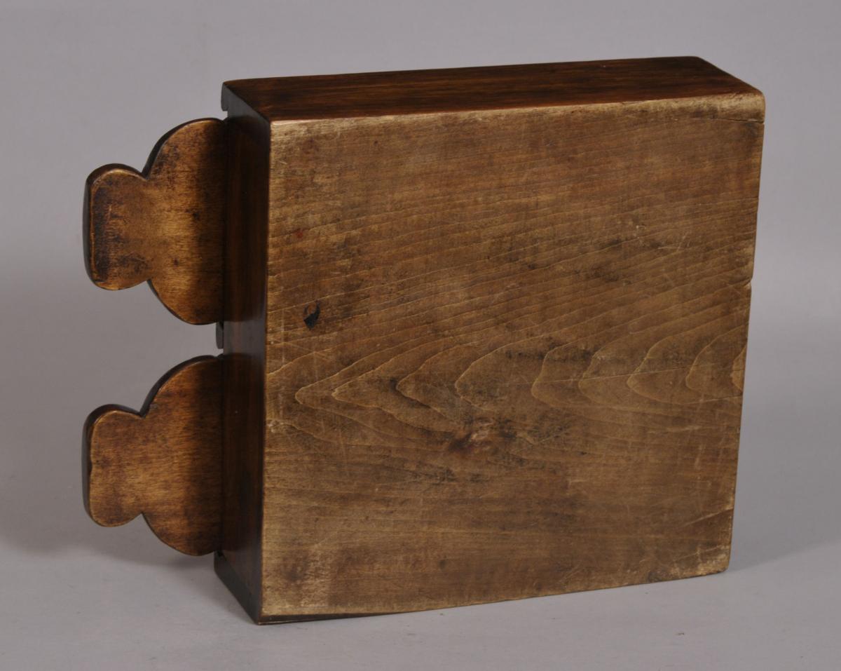 S/3341 Antique Treen 19th Century Norwegian Birch Knitting Needle Box