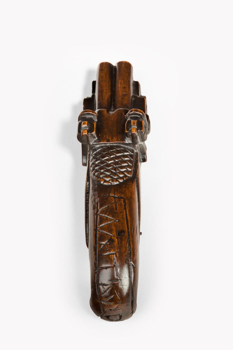 6651 Novelty Fruitwood Snuff Box in the form of a Pistol