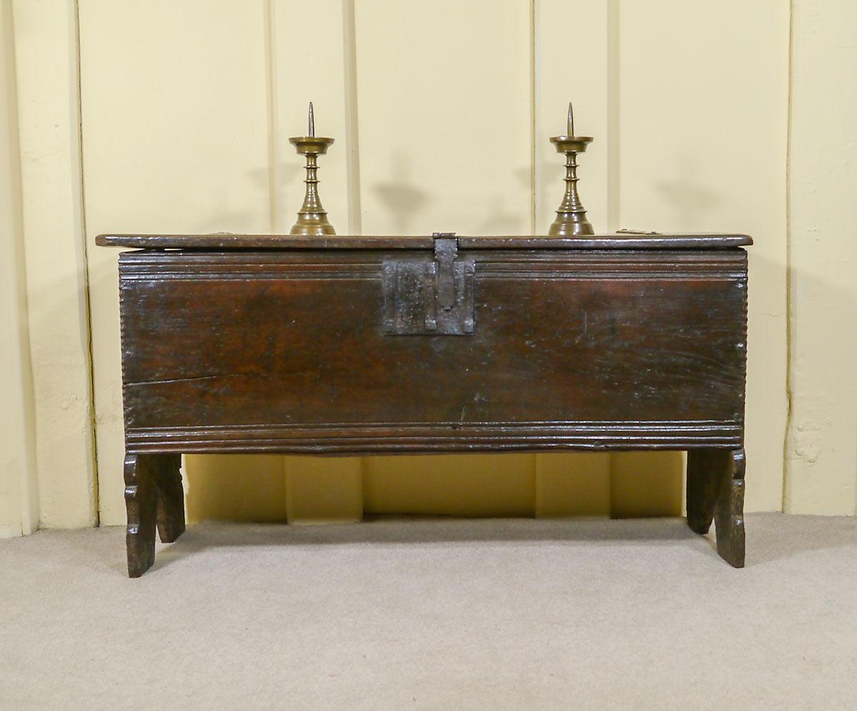 A Beautifully Proportioned Elizabethan Oak Chest