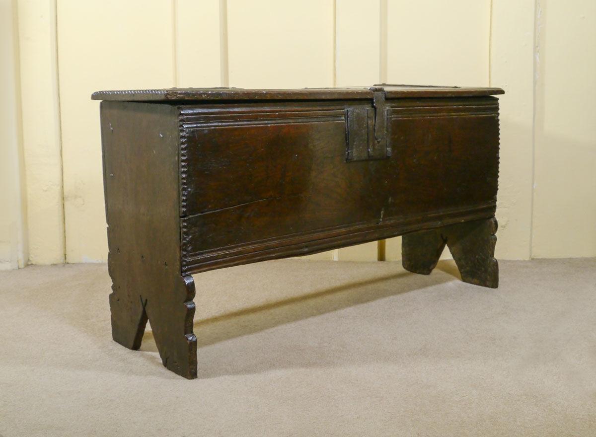 A Beautifully Proportioned Elizabethan Oak Chest