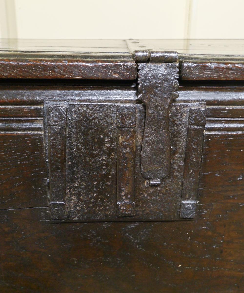 A Beautifully Proportioned Elizabethan Oak Chest