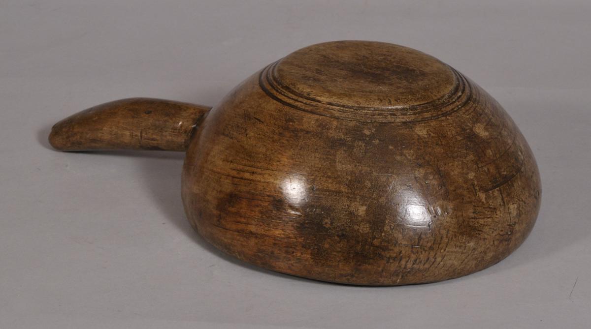 S/3459 Antique Treen 18th Century Sycamore Ale Scoop