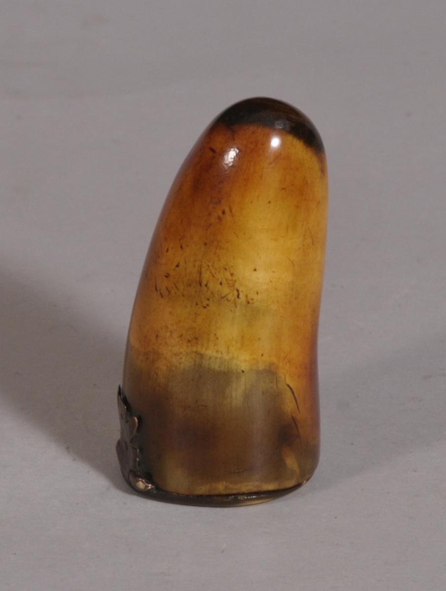 S/3511 Antique 18th Century Scottish Horn Snuff Box