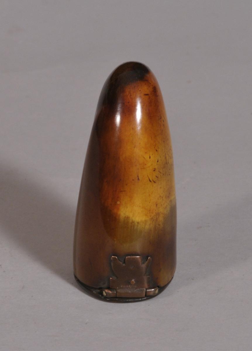 S/3511 Antique 18th Century Scottish Horn Snuff Box