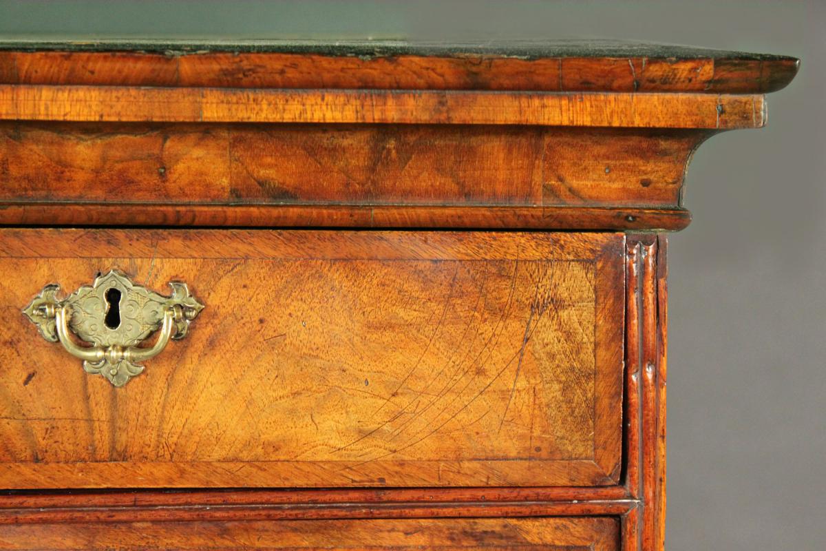 Cornice detail