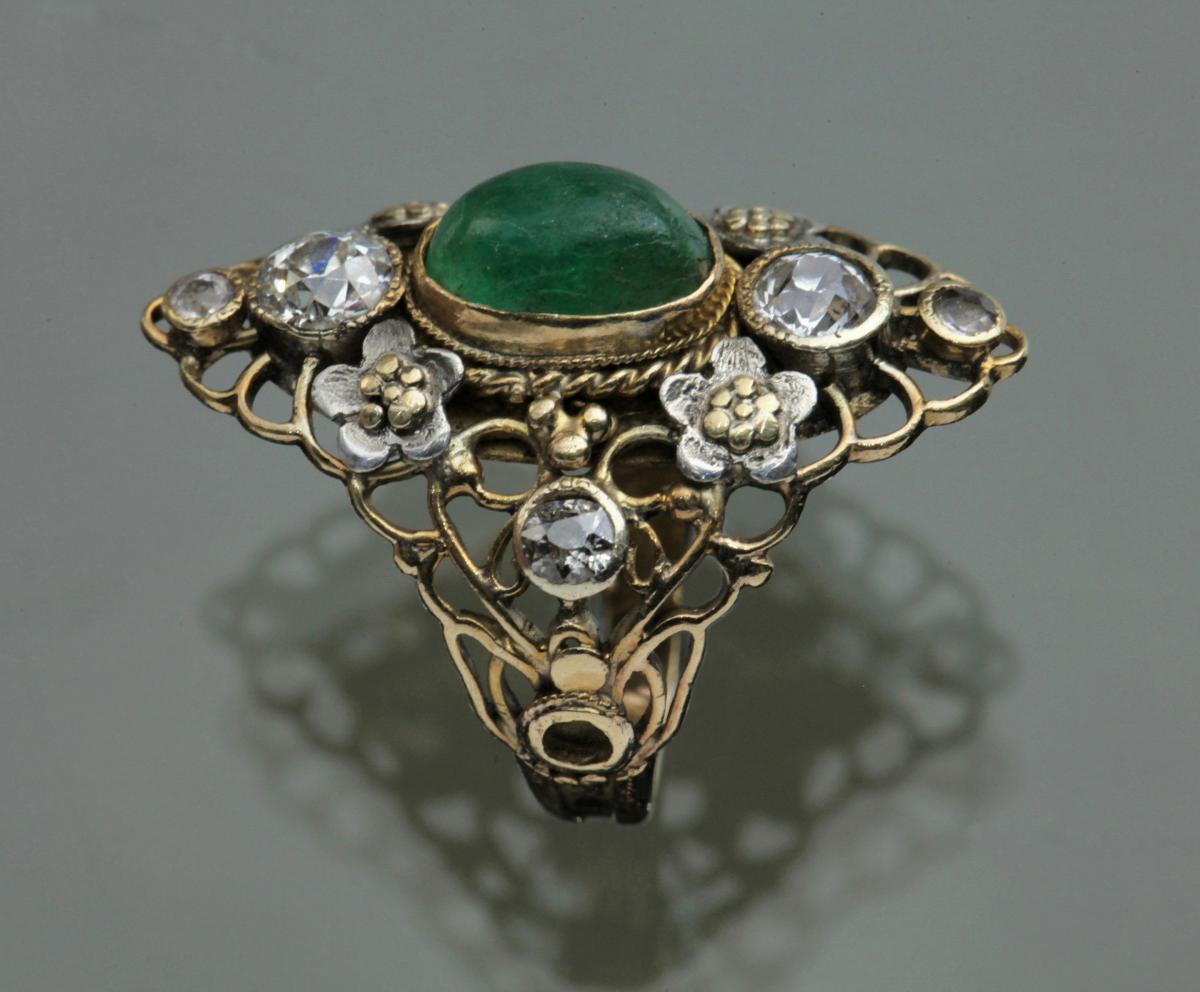 GEORGIE GASKIN (1866-1934) ARTHUR JOSEPH GASKIN (1862-1928) Superb Arts & Crafts Ring