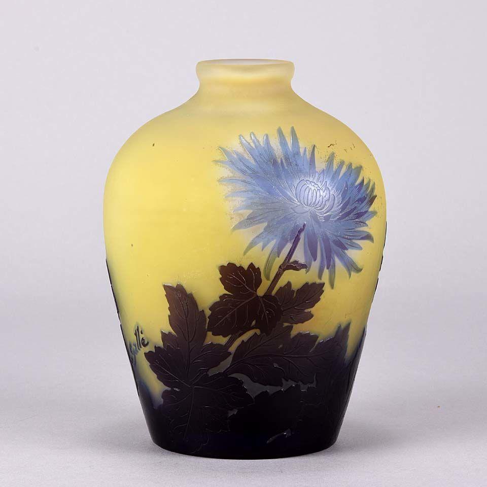 French Art Nouveau Cameo Glass 'Chrysanthemum' Vase by Emile Gallé
