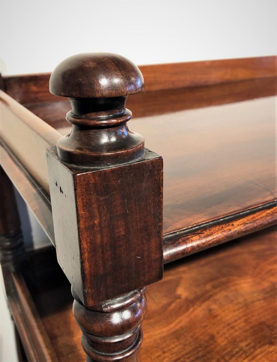 Three tier dumb waiter