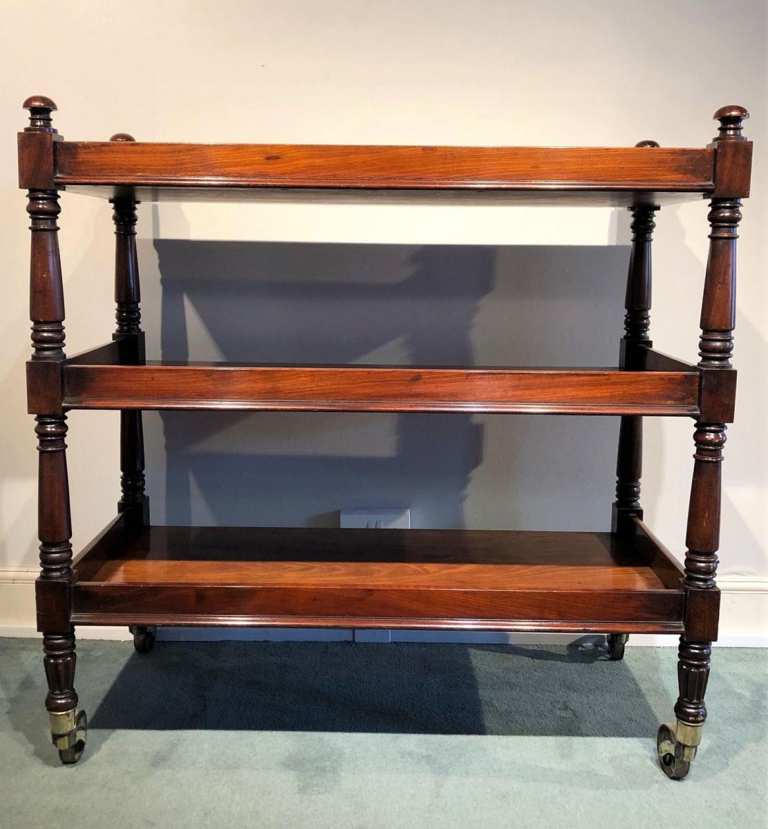 Three tier dumb waiter