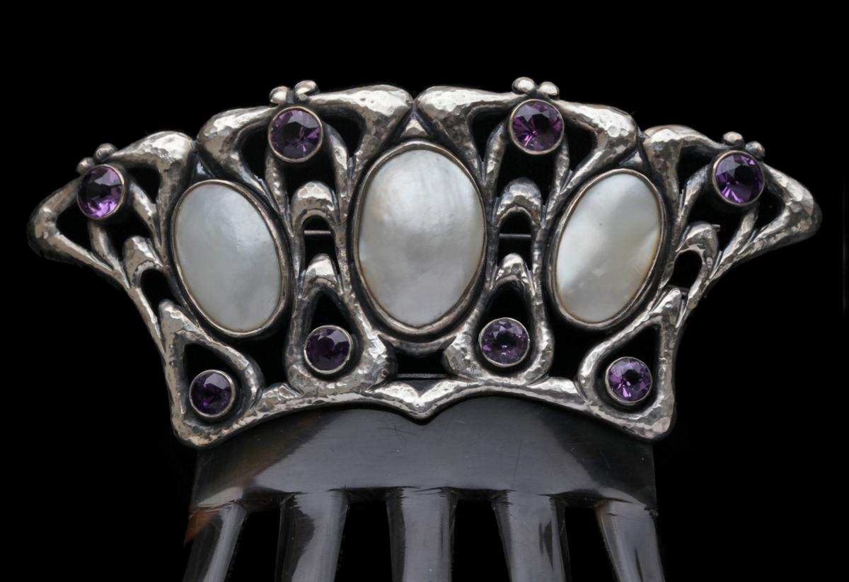 Impressive Arts & Crafts Comb Attributed to GUILD OF HANDICRAFT LTD. (worked 1888-1908)