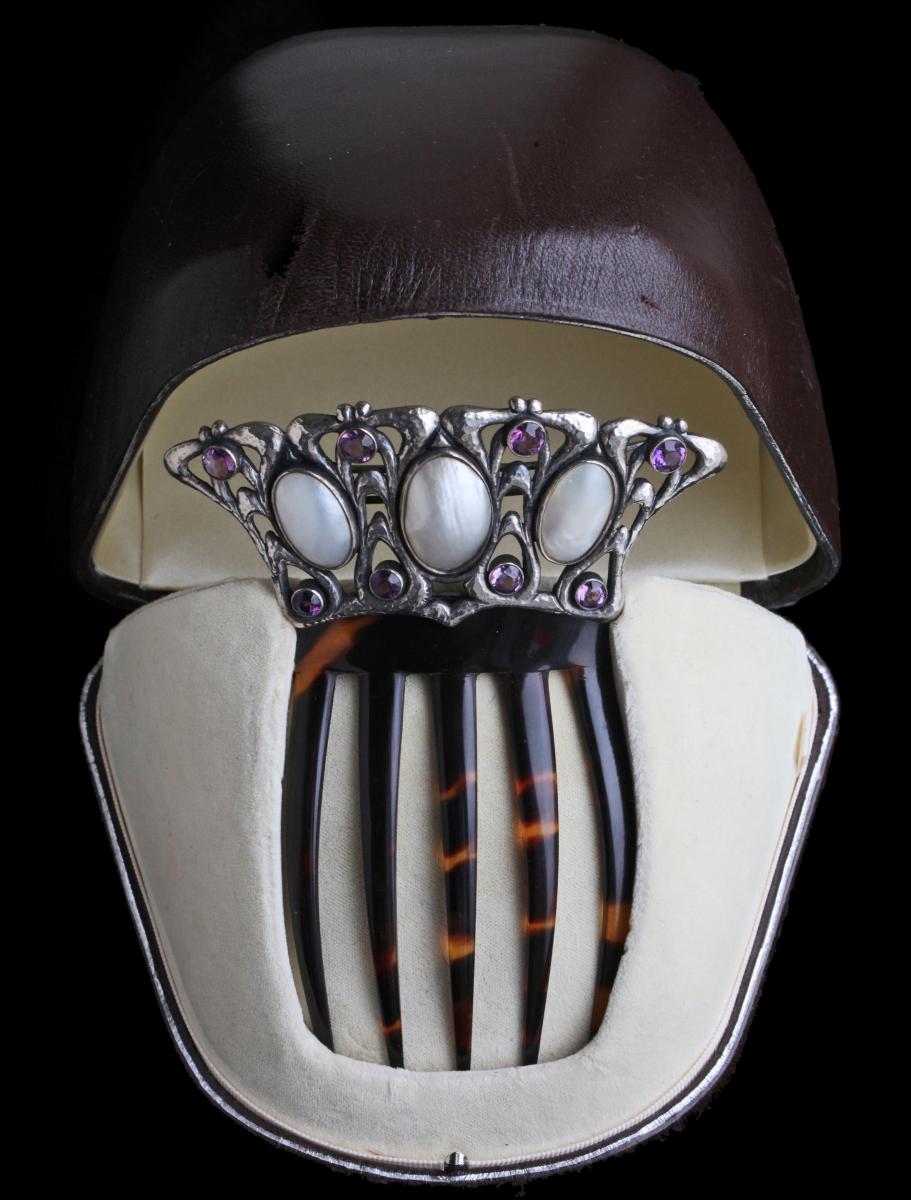 Impressive Arts & Crafts Comb Attributed to GUILD OF HANDICRAFT LTD. (worked 1888-1908)
