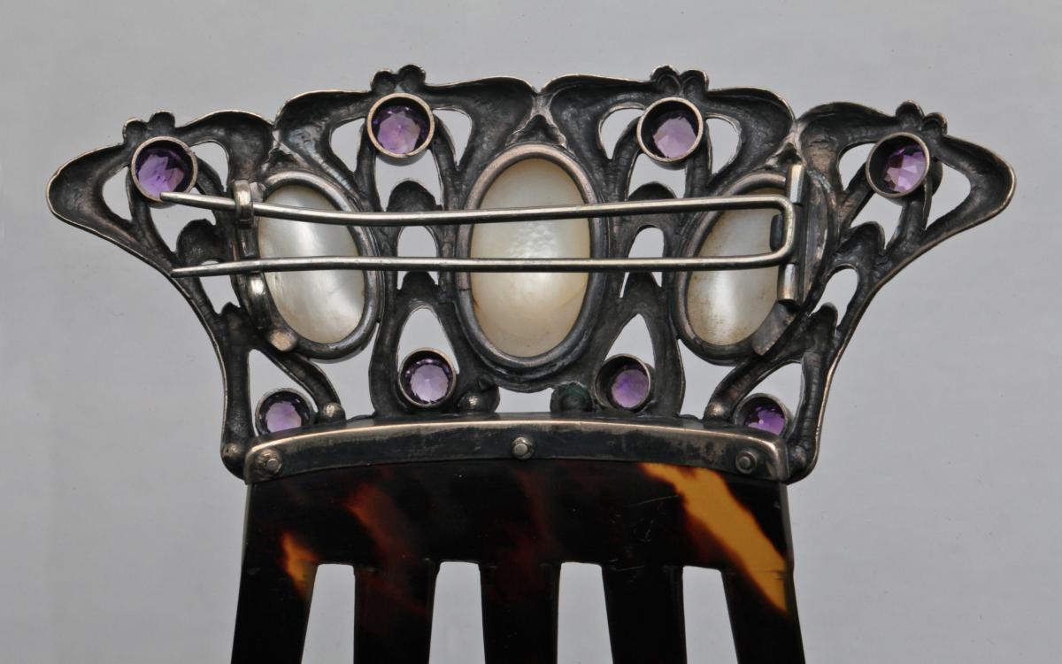 Impressive Arts & Crafts Comb Attributed to GUILD OF HANDICRAFT LTD. (worked 1888-1908)