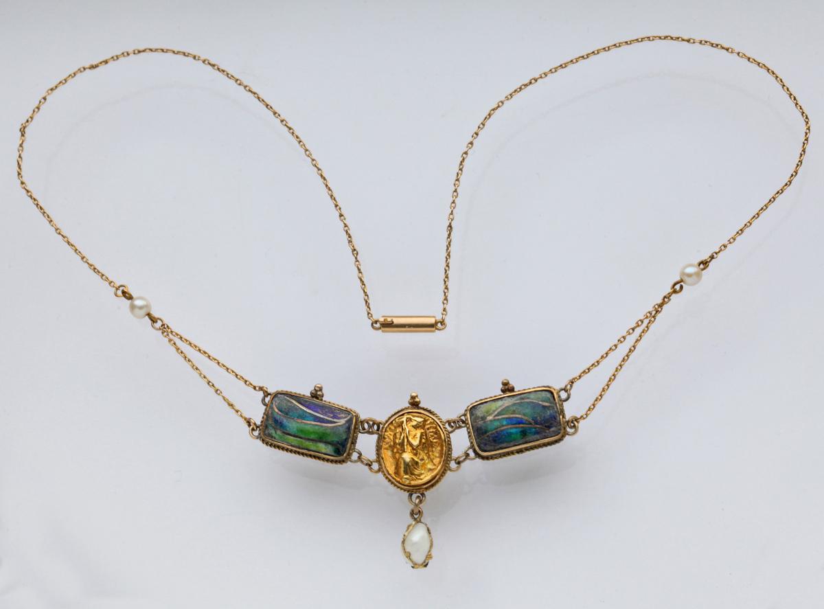 Arts & Crafts Necklace Attributed to HENRY WILSON (1864-1934)