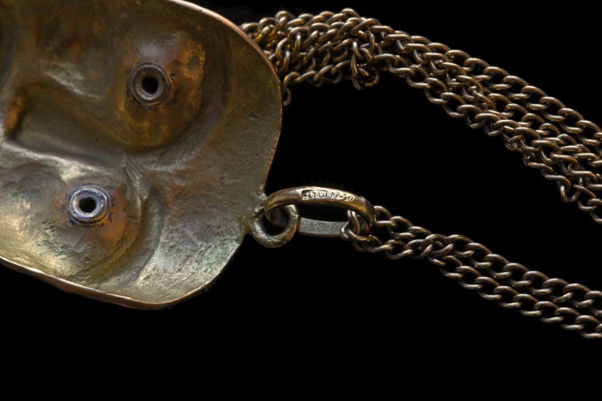 MID CENTURY MODERN (founded c.1950) African Style Gold Pendant Mask