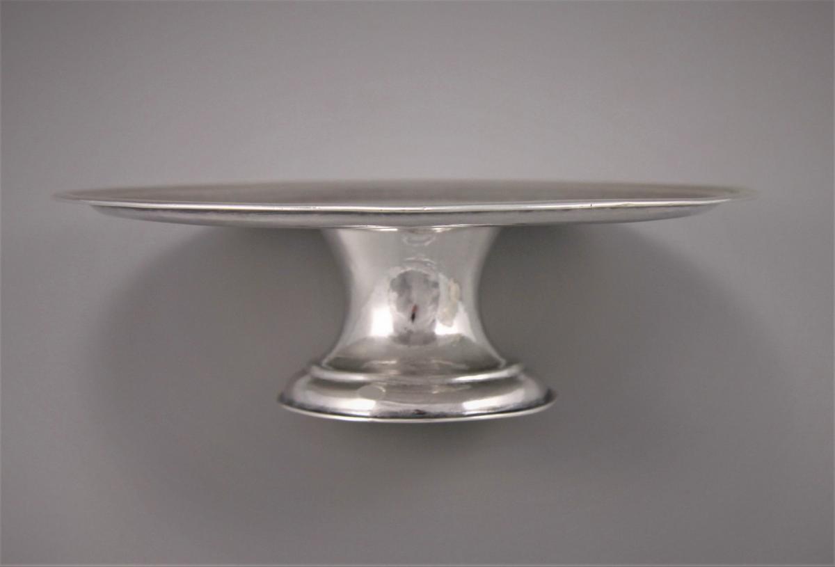 GEORGE I Sterling Silver Tazza by Thomas Morse. London 1722.