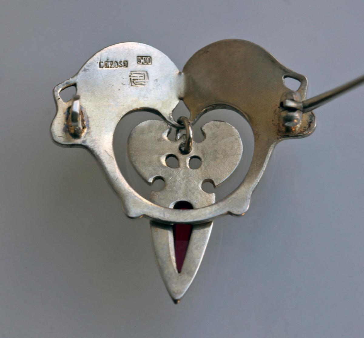 LEVINGER & BISSINGER (worked 1903-1909) Jugendstil Brooch