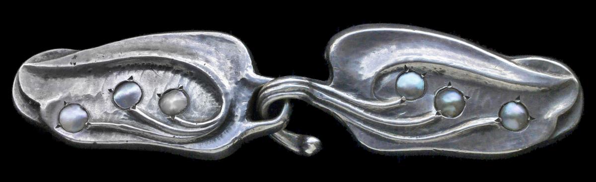 LIBERTY & CO (worked from c.1875) Art Nouveau 'Pea Pod' Cloak Clasp