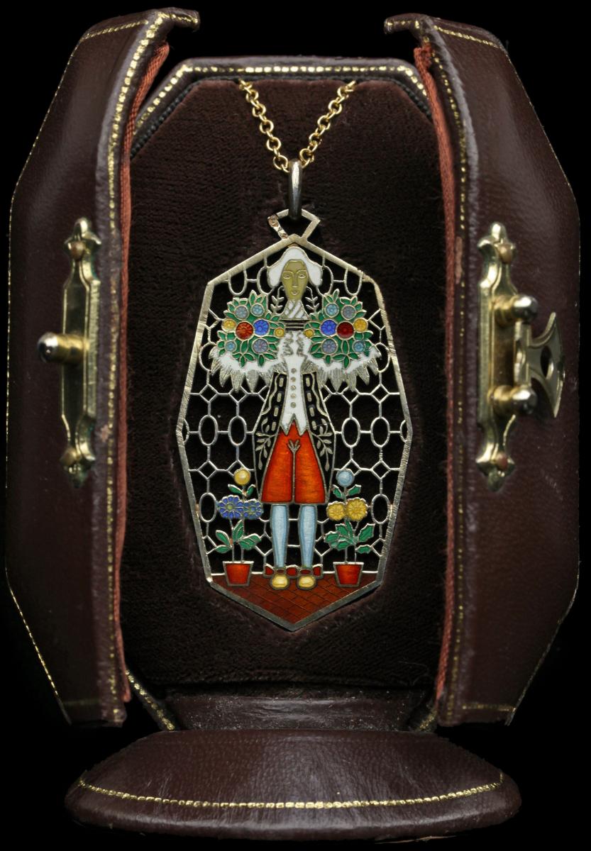 KUNSTGEWERBESCHULE (founded 1867) Jugendstil Pendant Necklace Gilded silver Enamel Figure Flowers Red Green Blue
