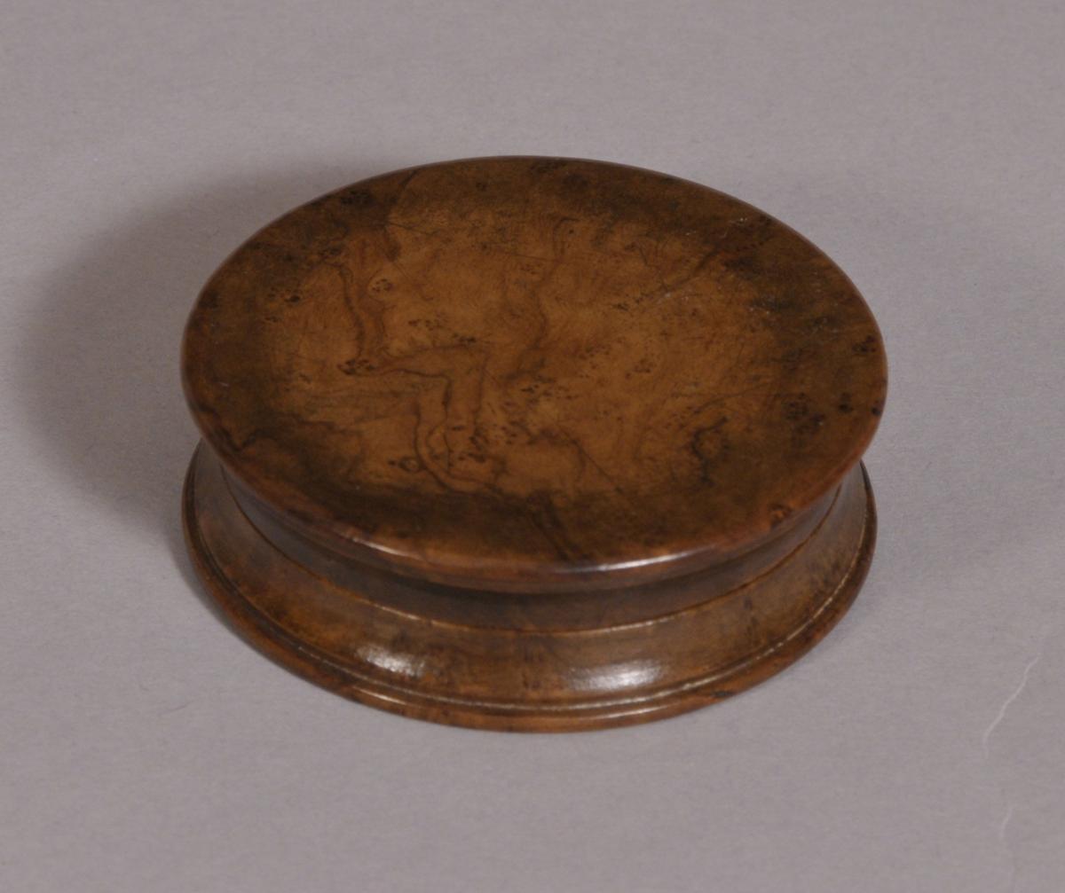 S/3546 Antique Treen 19th Century Burr Elm Pocket Snuff Box