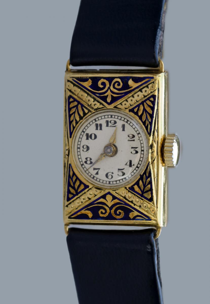 ART DECO Enamelled Gold Wristwatch