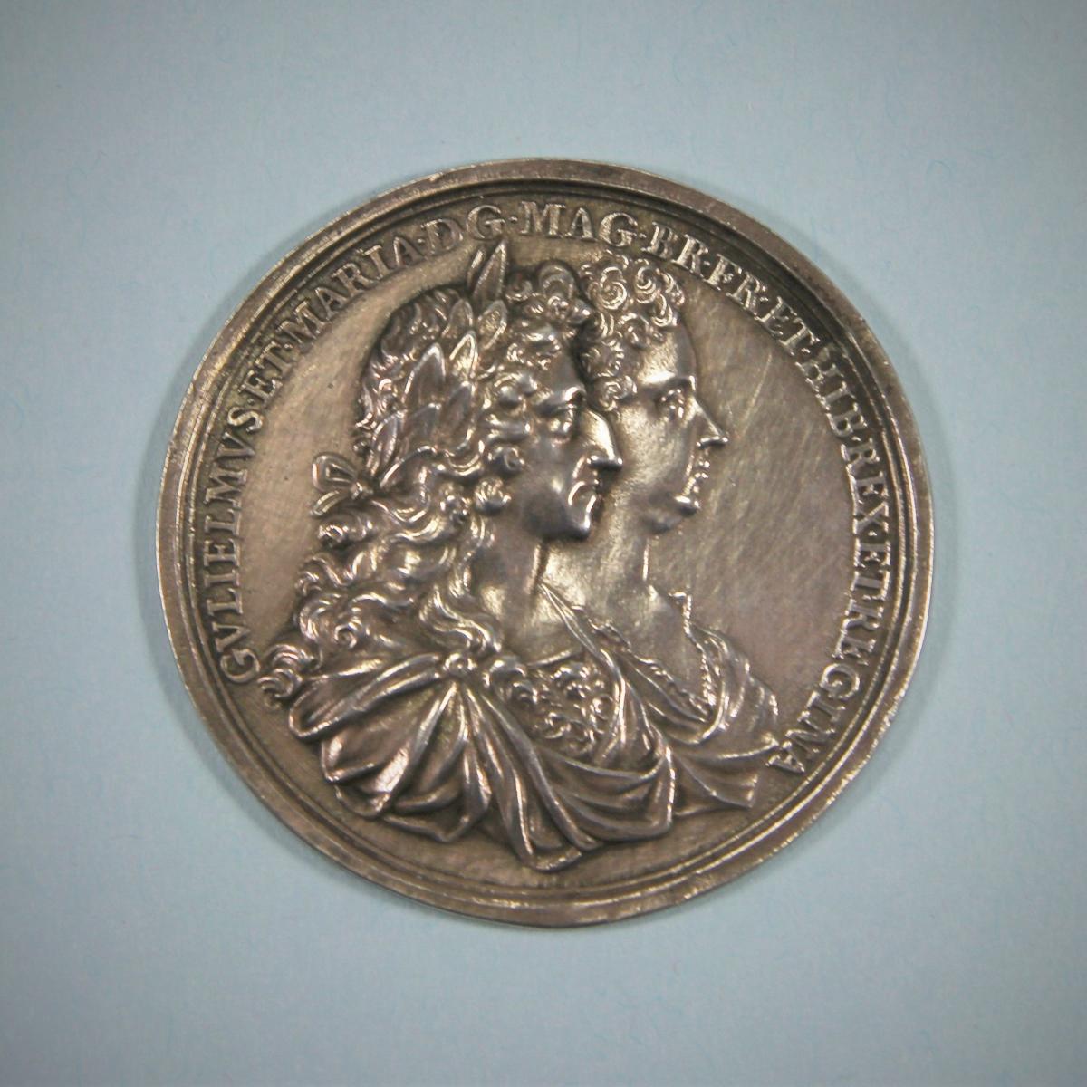 WILLIAM & MARY CORONATION MEDAL. London 1689.
