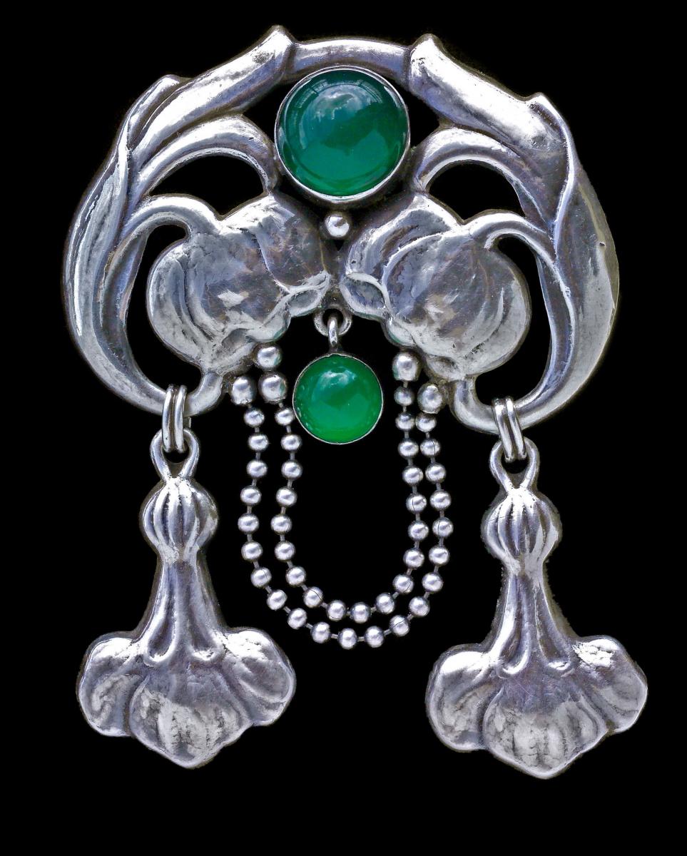 BERNARD HERTZ (worked 1893-1937) SKONVIRKE Brooch