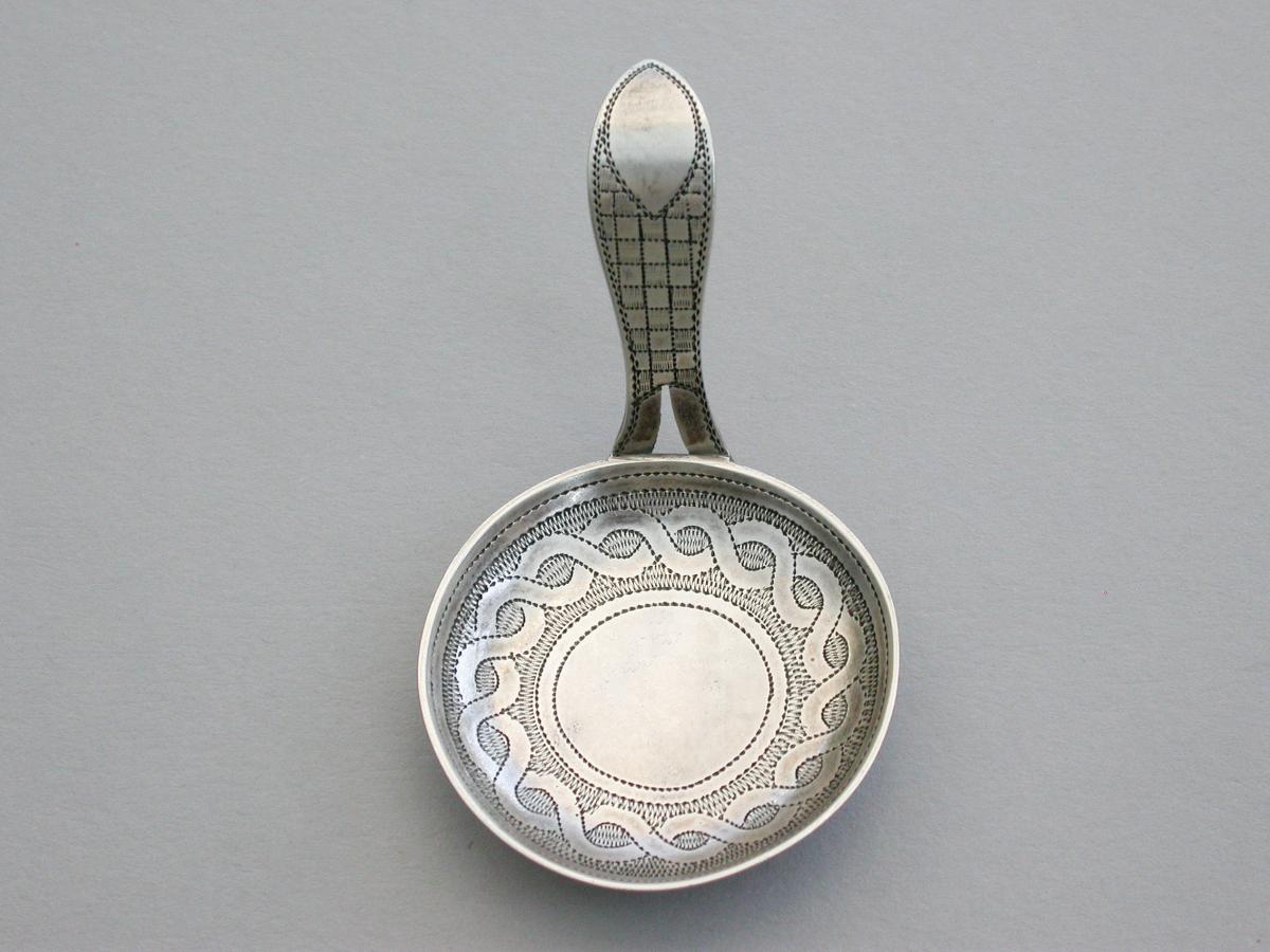 George III Silver 'Frying Pan' Caddy Spoon