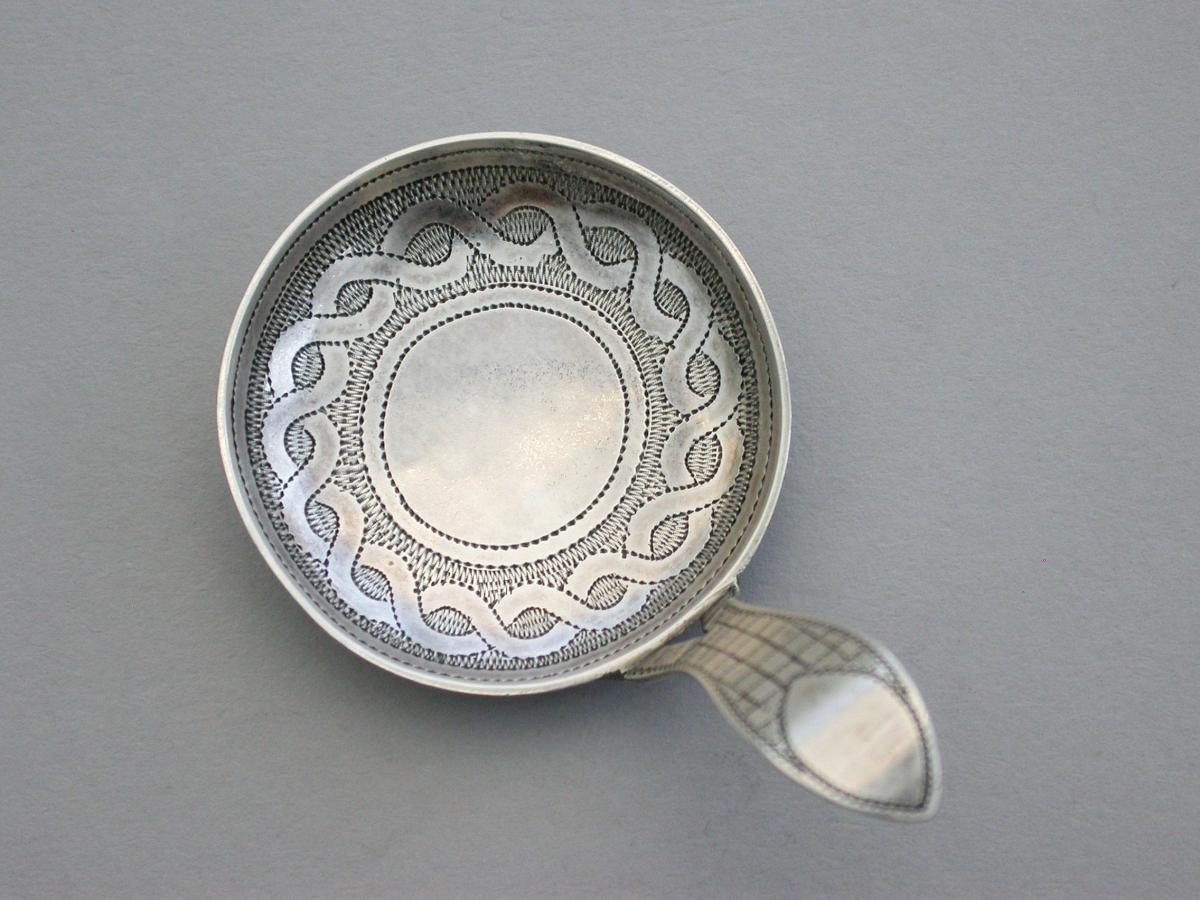 George III Silver 'Frying Pan' Caddy Spoon