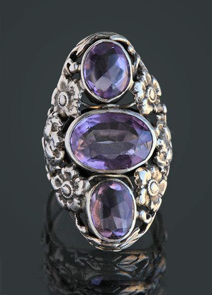 AMERICAN ARTS & CRAFTS (1890-1916) Floral Ring