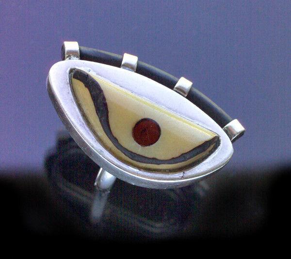 SCULPTURAL Ring