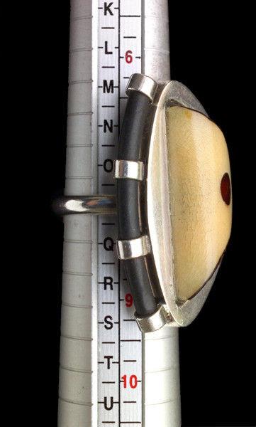 SCULPTURAL Ring