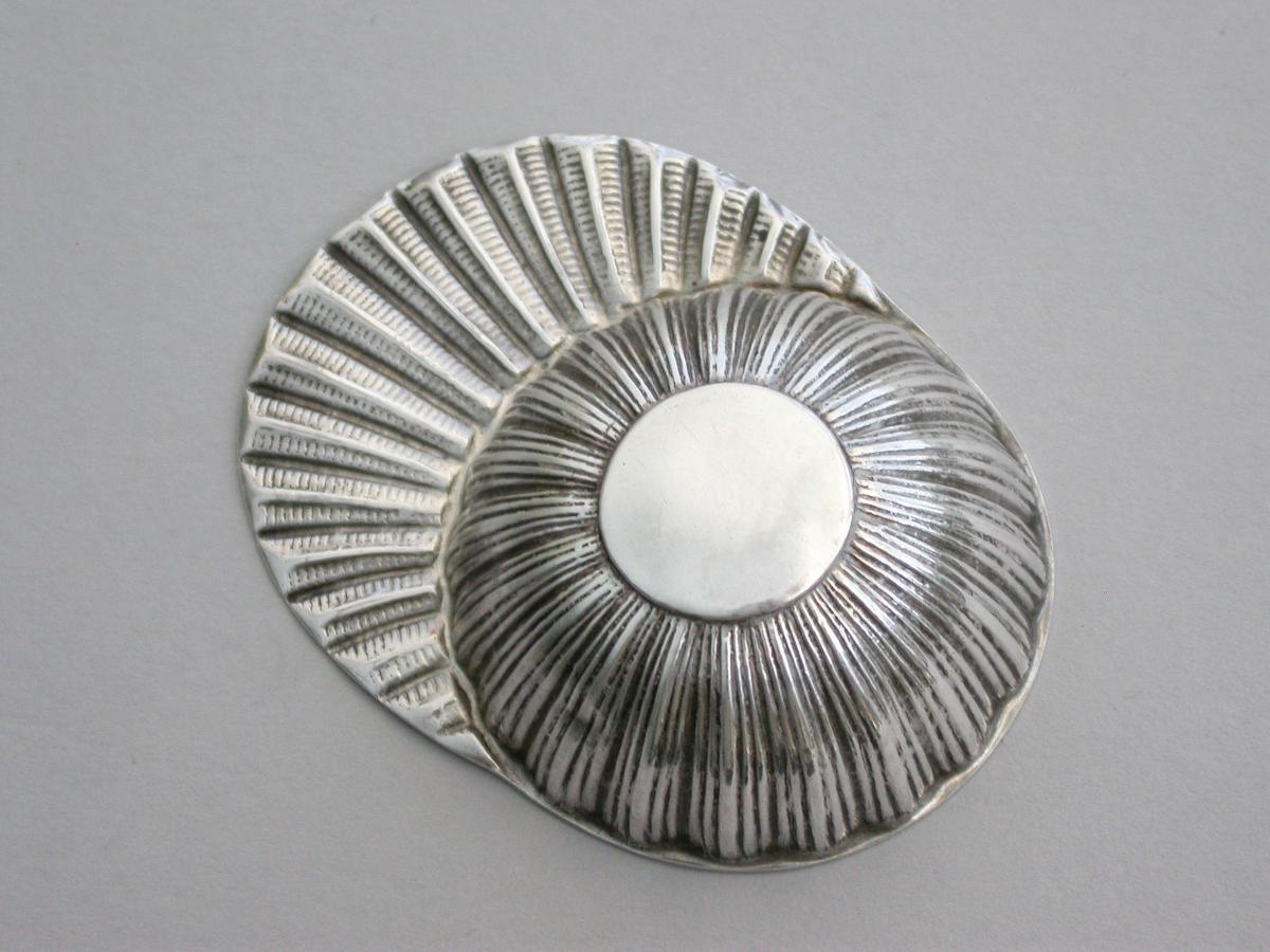 George III Silver 'Jockey Cap' Caddy Spoon