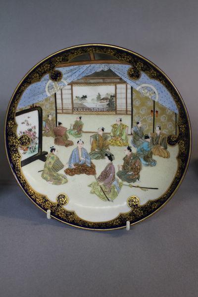 A pair of kinkozan satsuma plates