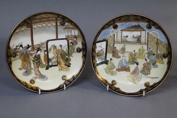 A pair of kinkozan satsuma plates