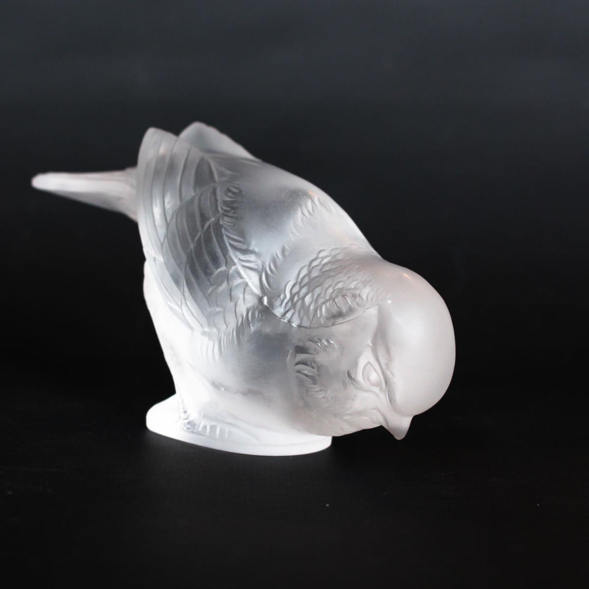 Moineau Timide, an Art Deco glass bird paperweight. A frosted glass figure of a sparrow pecking for food. Model number 1166. Lit