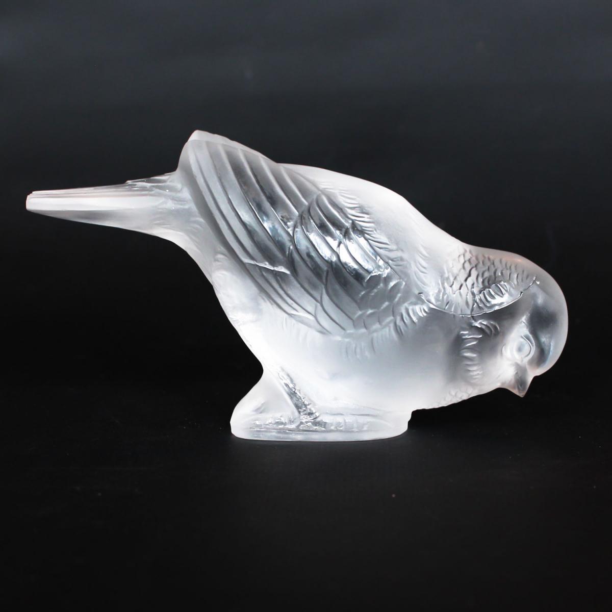 Moineau Timide, an Art Deco glass bird paperweight. A frosted glass figure of a sparrow pecking for food. Model number 1166. Lit