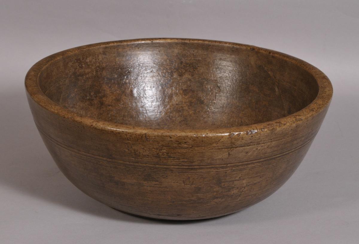 S/3577 Antique Treen 19th Century Sycamore Bowl