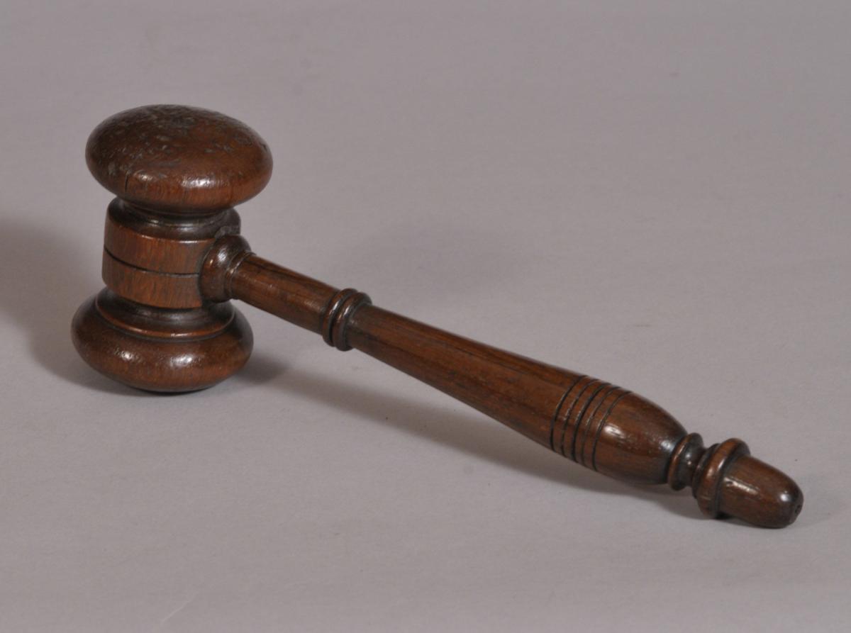 S/3578 Antique Treen 19th Century Oak Auctioneer's Gavel