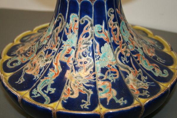 An unusual vase attributed to makuzu kozan