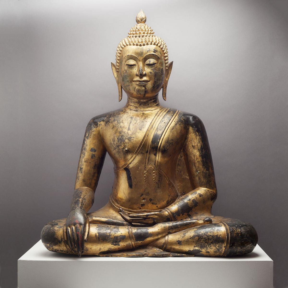 SEATED THAI BUDDHA Gilded and Lacquered Bronze