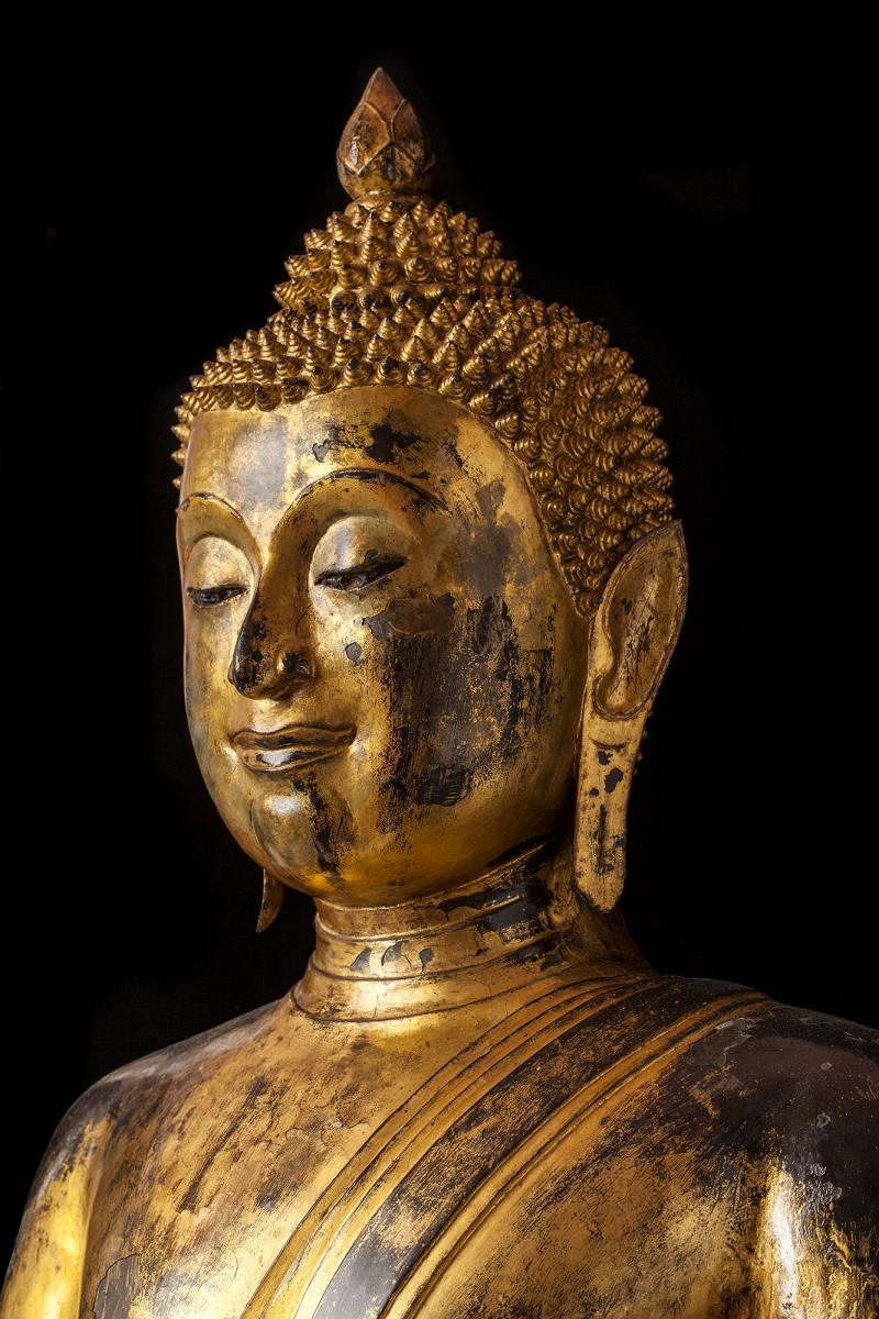SEATED THAI BUDDHA Gilded and Lacquered Bronze