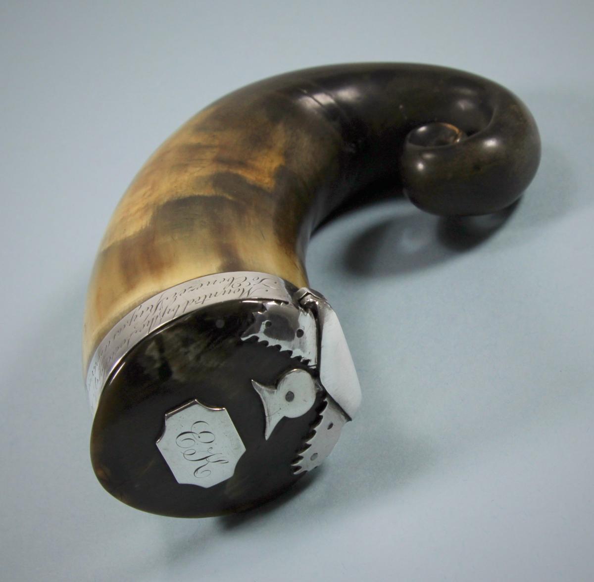 GEORGE III Scottish Horn Snuff Mull and Spoon. Circa 1810